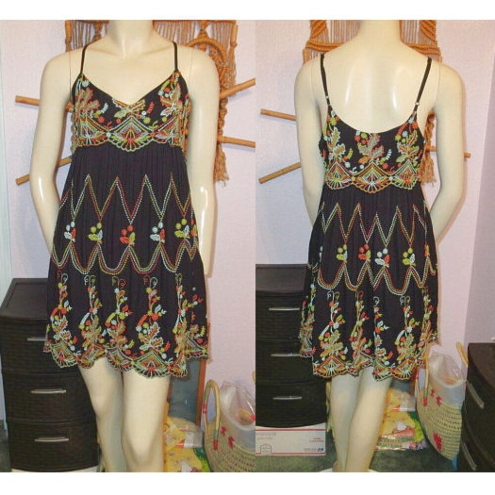 Urban Outfitters Jamie Embroidered Babydoll Dress Size M Sleeveless Fairy Grunge